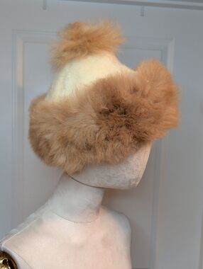 Vintage 60s Alpaca Fur Hat Ski Pom Pom Style Cream Tan SZ 22" MCM